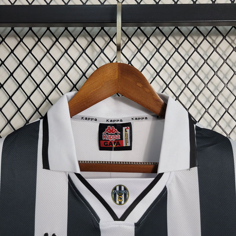 CAMISOLA RETRÔ DA JUVENTUS 95/97 BRANCO E PRETO