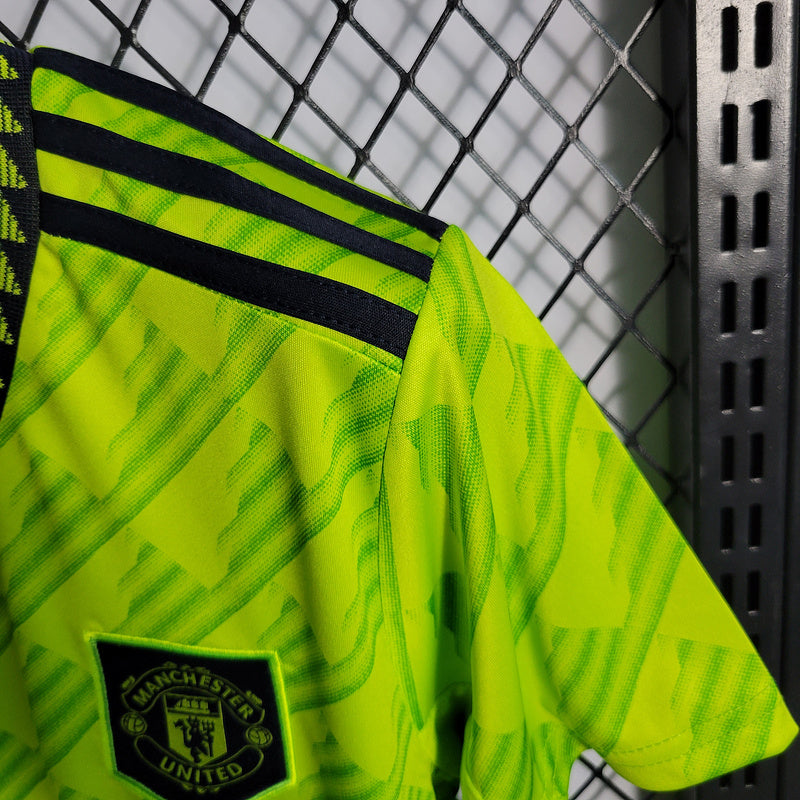 CAMISOLA FEMININA DO MANCHESTER UNITED 23/24 VERDE NEON